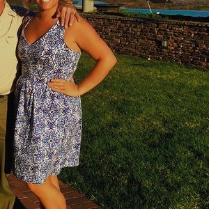 Patterned professional dress